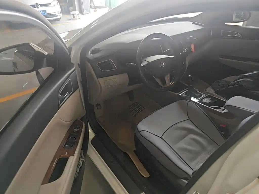 Hyundai Mistra 2014 — фото 16