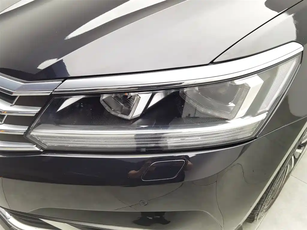 Volkswagen Passat 2017 — фото 7