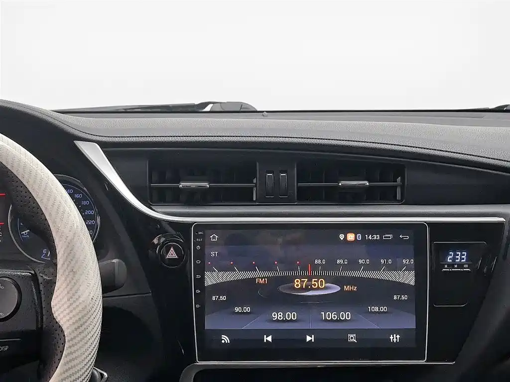 Toyota Corolla 2017 — фото 12