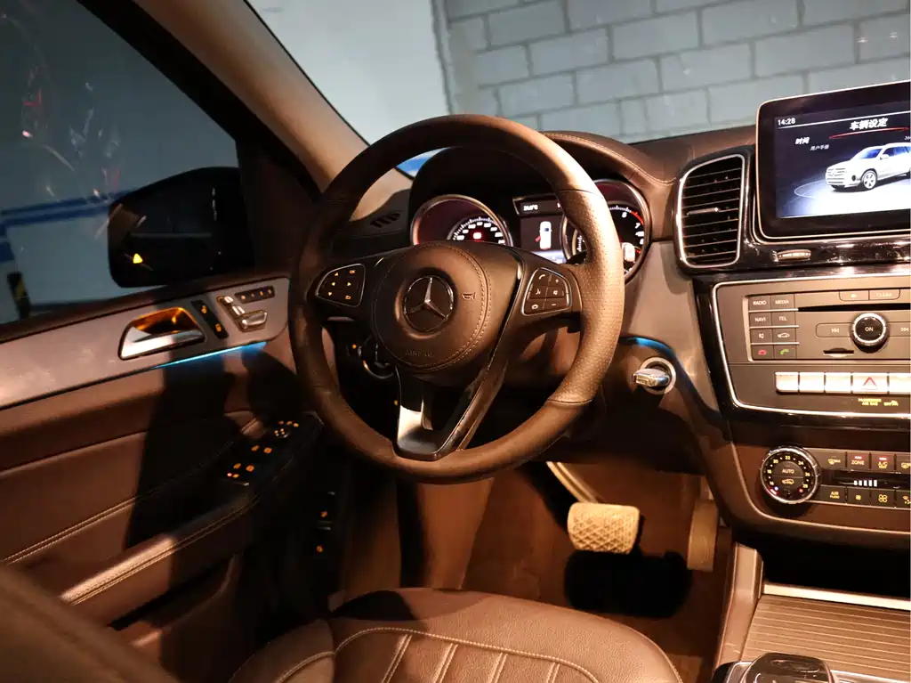 Mercedes-Benz GLS 2019 — фото 10