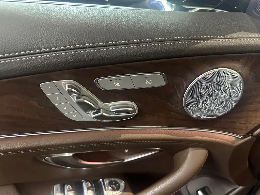 Mercedes-Benz E-Class 2020 — фото 10