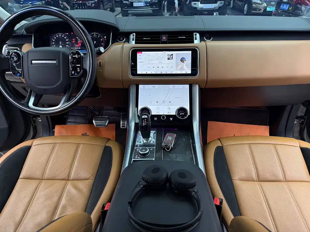 Land Rover Sport 2022 — фото 17