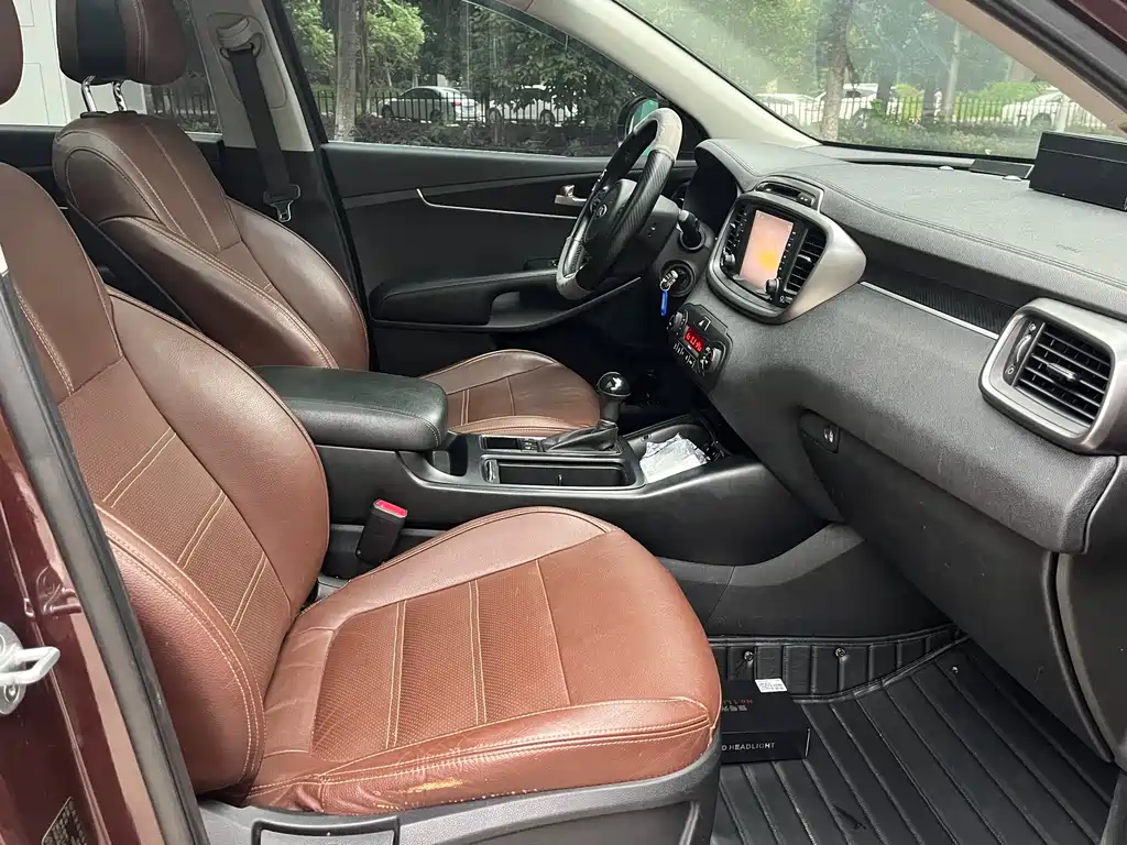 Kia Sorento 2015 — фото 11