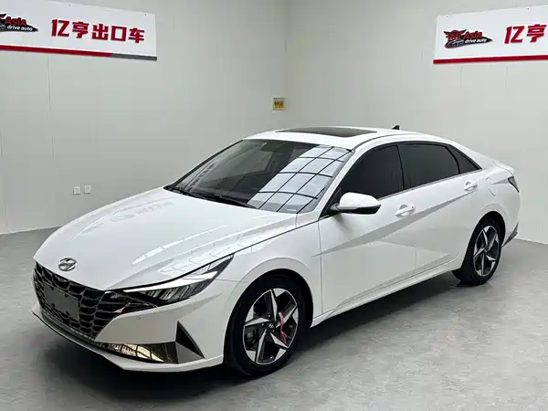 Hyundai Elantra 2023