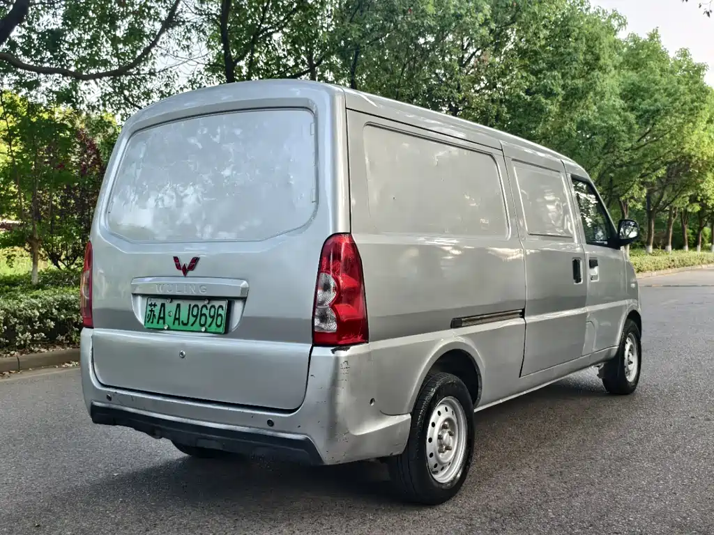Wuling EV50 2020 — фото 5