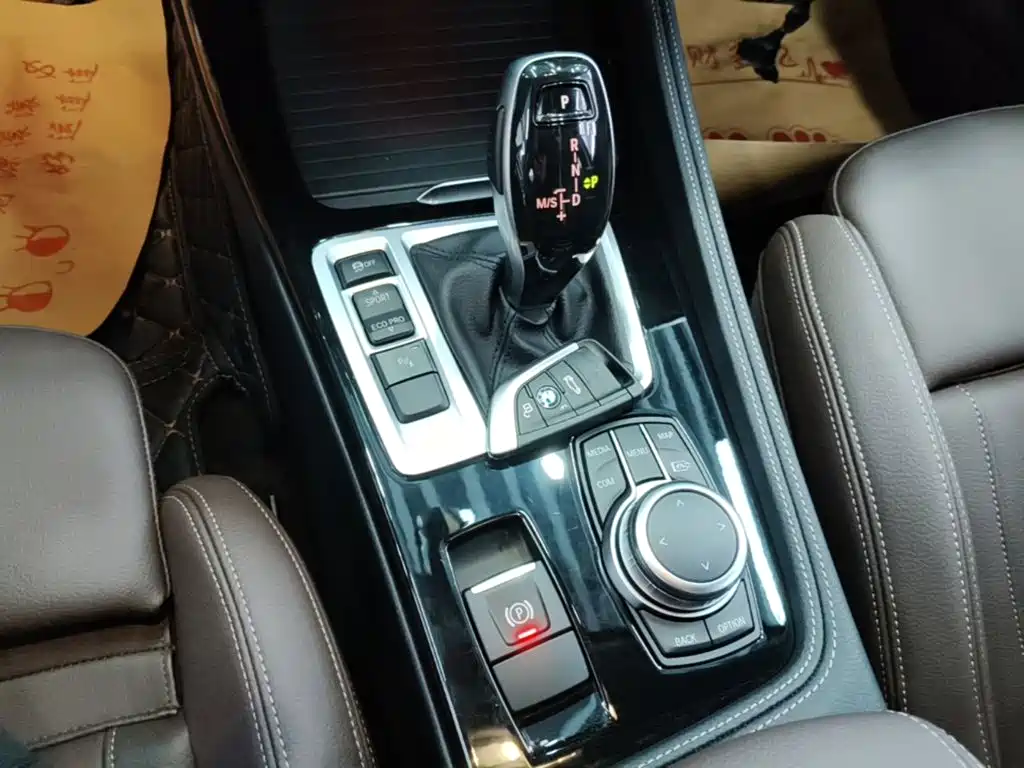BMW 1 Series 2023 — фото 14