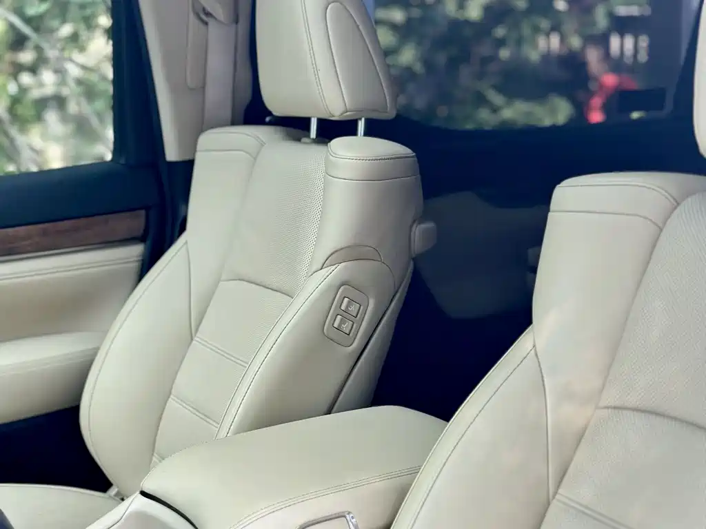 Toyota Alphard 2017 — фото 15