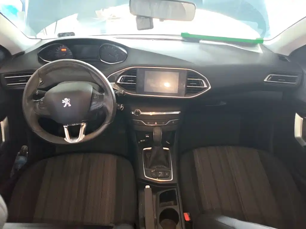 Peugeot 308S 2016 — фото 10
