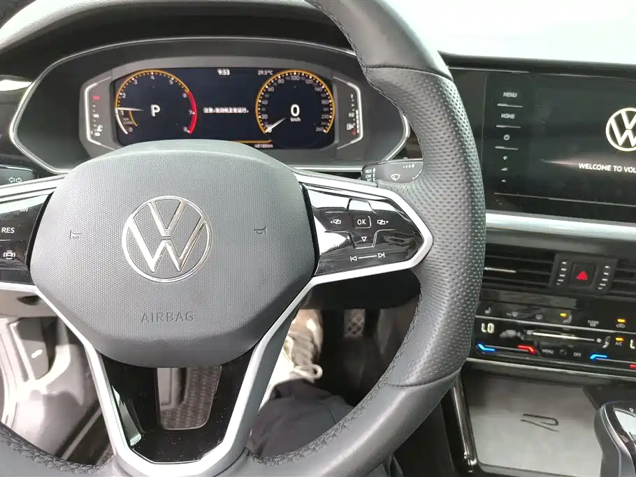 Volkswagen Passat 2023 — фото 12