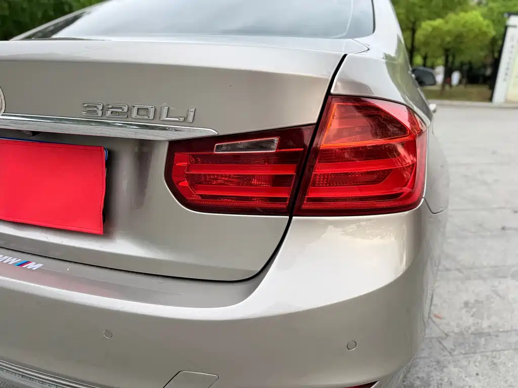 BMW 3 Series 2015 — фото 23