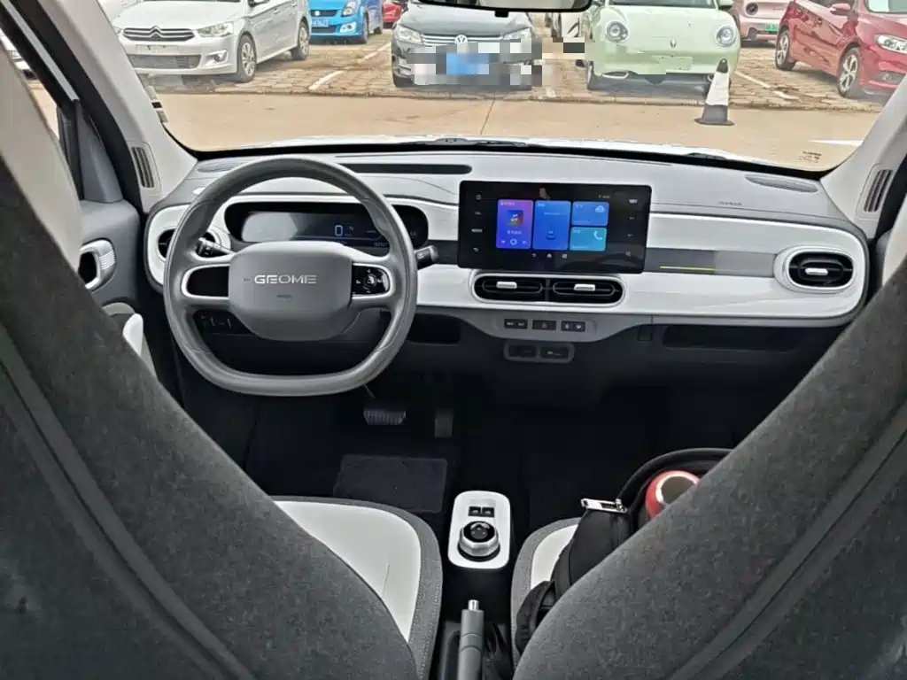 Geely Galaxy Panda 2025 — фото 10