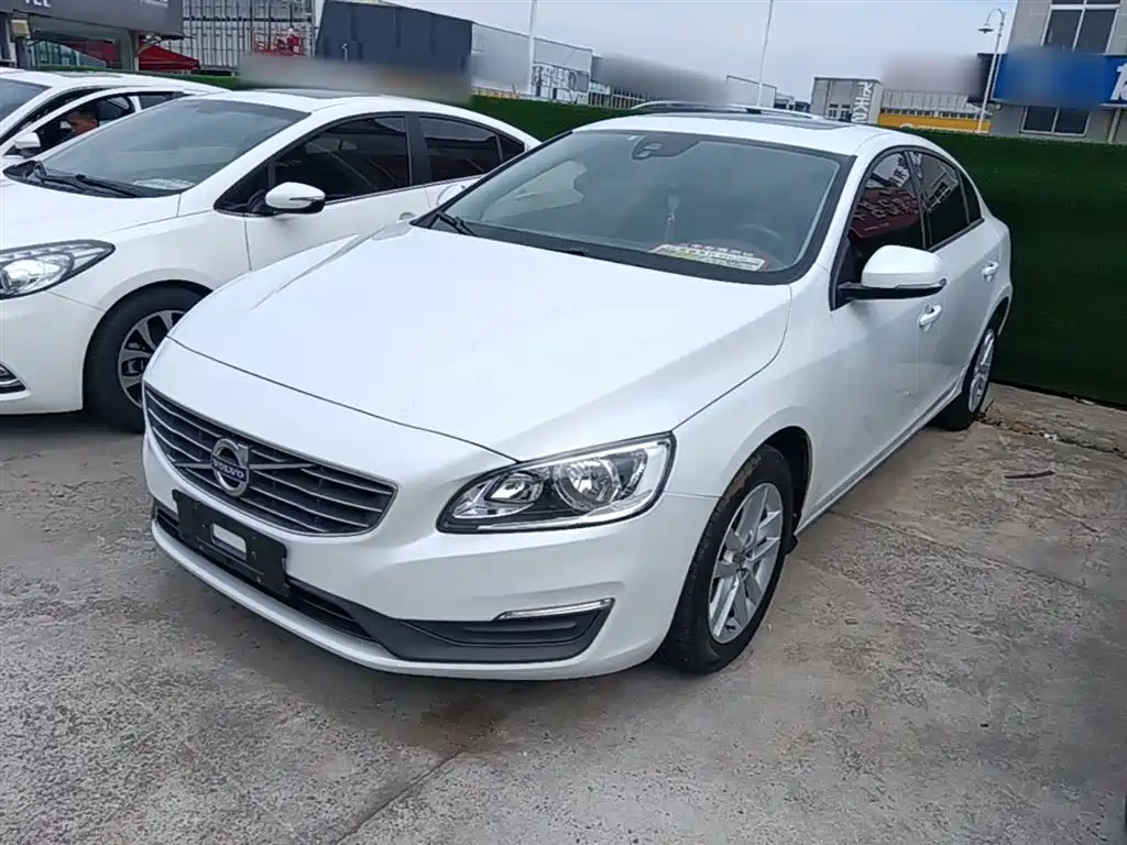 Volvo S60 2015 — фото 2