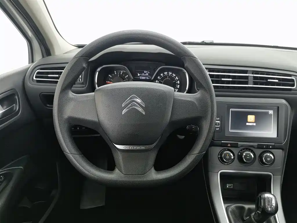 Citroen C4 2017 — фото 11