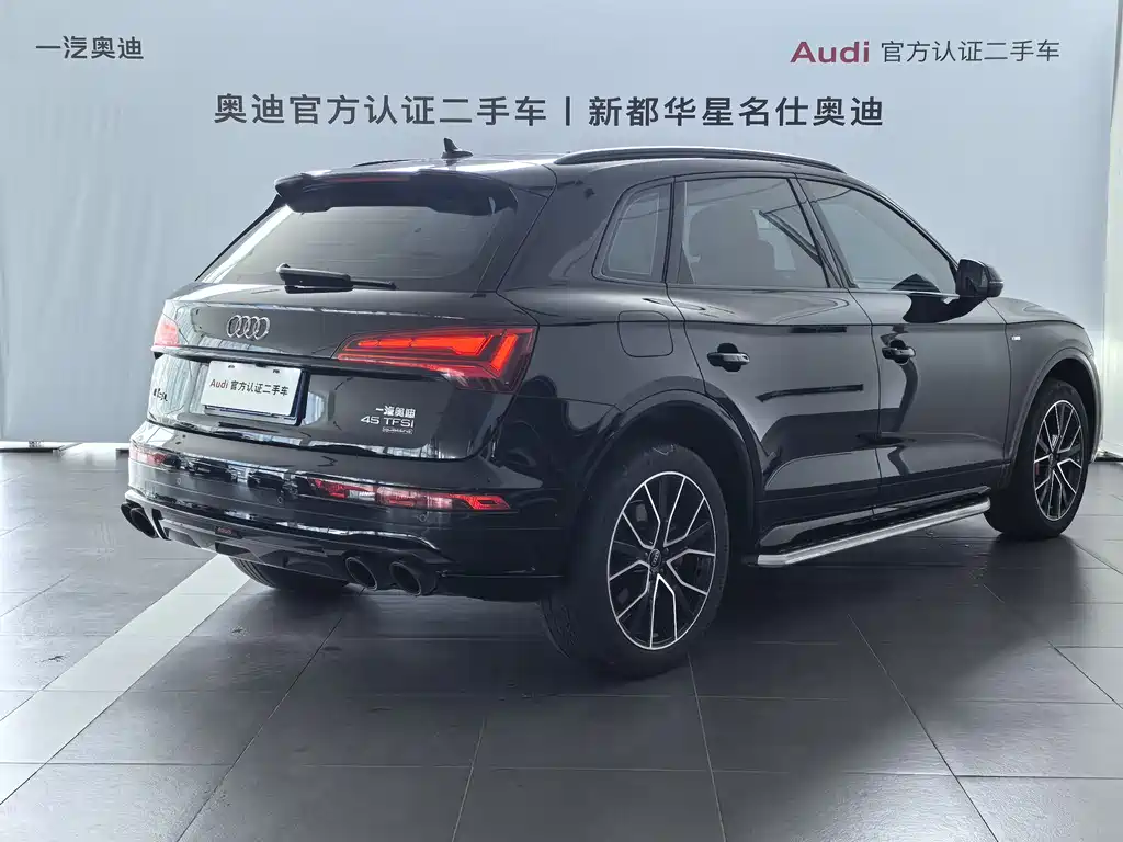 Audi Q5L 2024 — фото 16