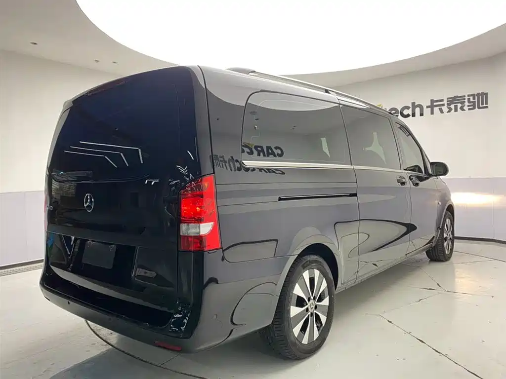 Mercedes-Benz Vito 2023 — фото 6
