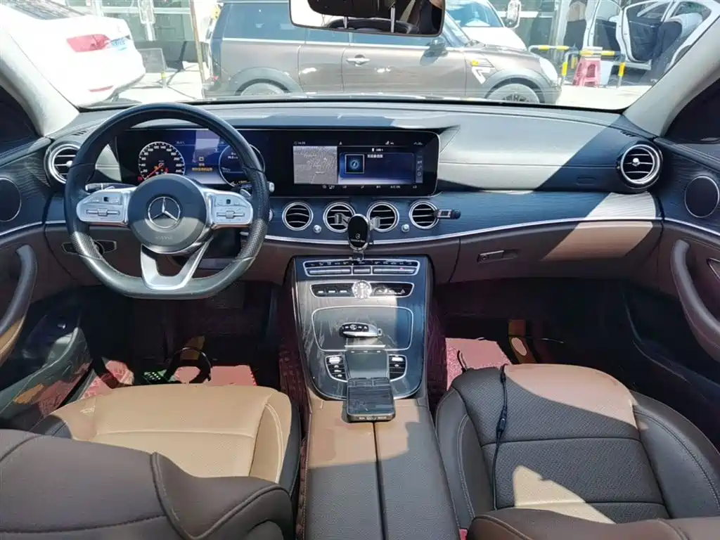 Mercedes-Benz E-Class 2019 — фото 10