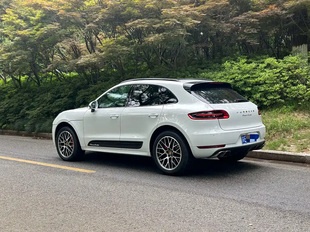 Porsche Macan 2016 — фото 8