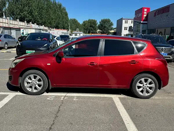 Nissan Tiida 2013