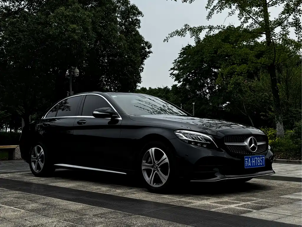 Mercedes-Benz C-Class 2020