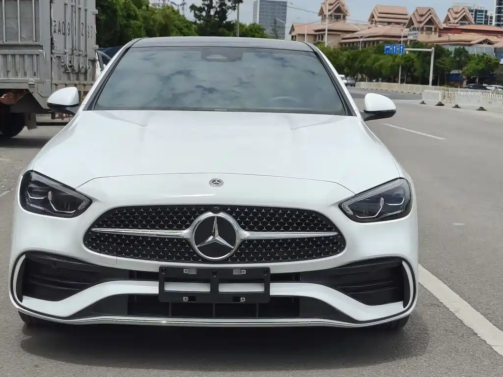 Mercedes-Benz C-Class 2023 — фото 2
