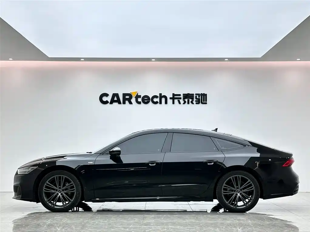 Audi A7 2023 — фото 2