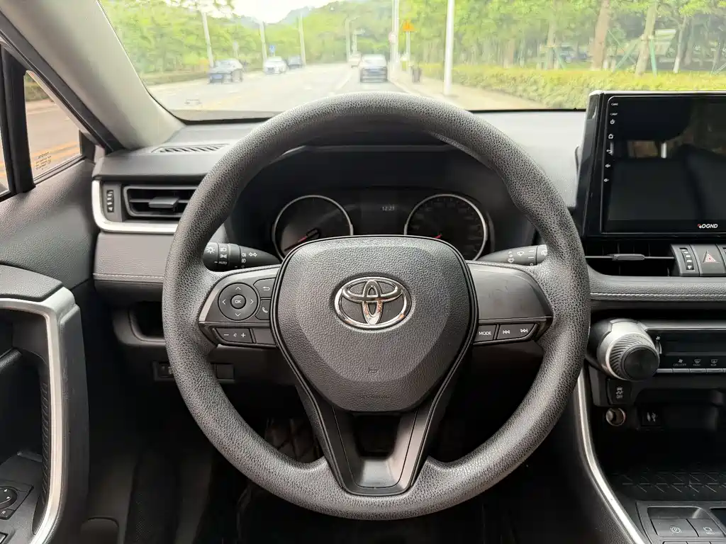 Toyota Wildlander 2022 — фото 14