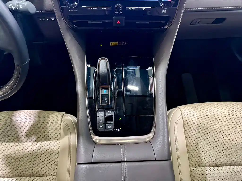 Toyota Vellfire 2024 — фото 20