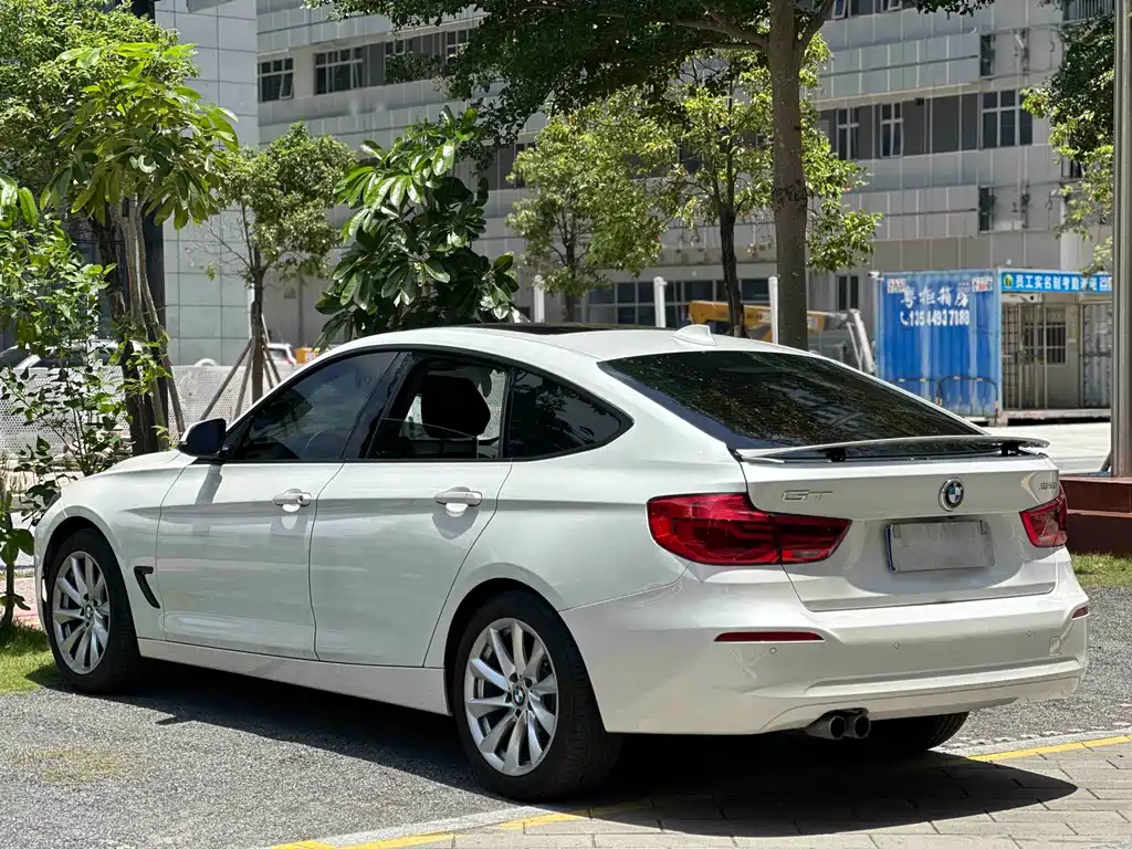 BMW 3 Series GT 2019 — фото 11