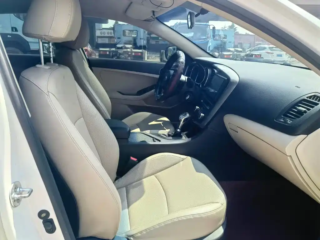 Kia K5 2019 — фото 7