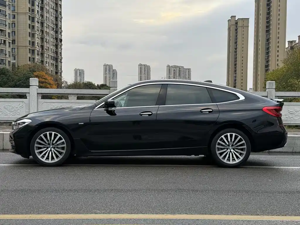 BMW 6 Series GT 2018 — фото 3