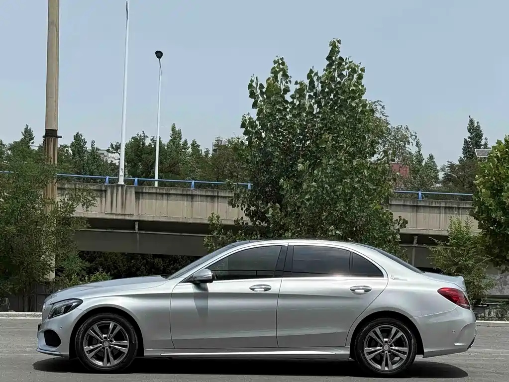 Mercedes-Benz C-Class 2017