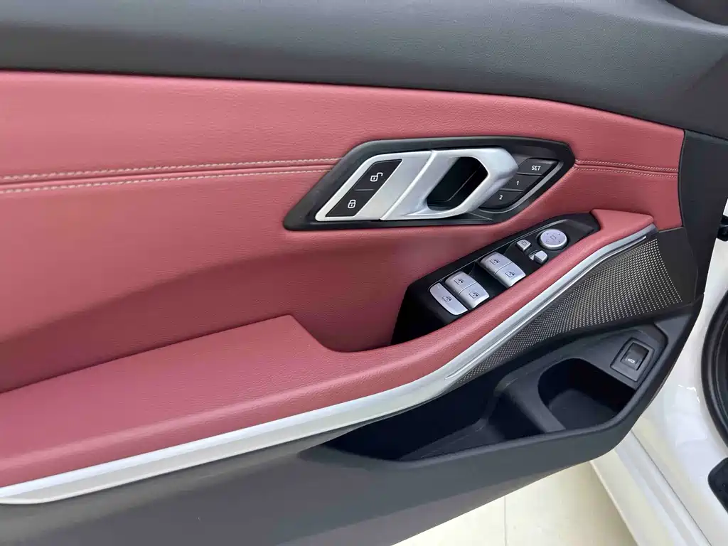 BMW 3 Series 2024 — фото 10