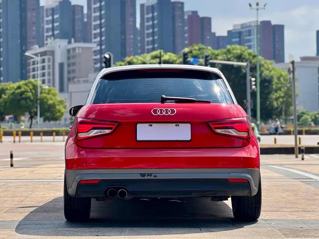 Audi A1 2017 — фото 9