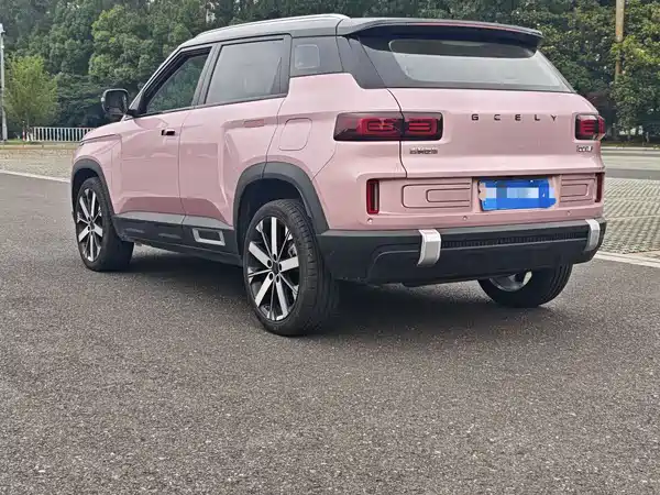 Geely ICON 2023