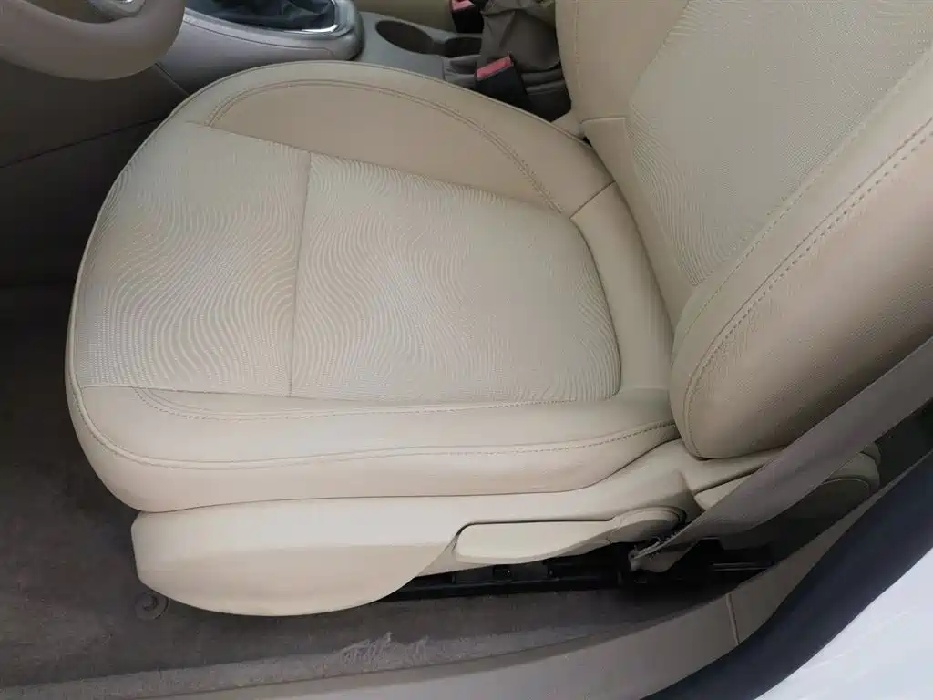 Buick Excelle 2013 — фото 20