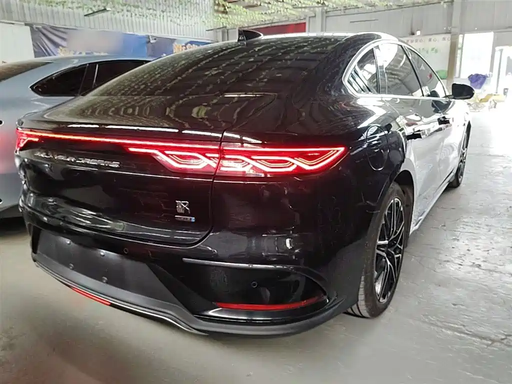BYD Han 2025 — фото 7