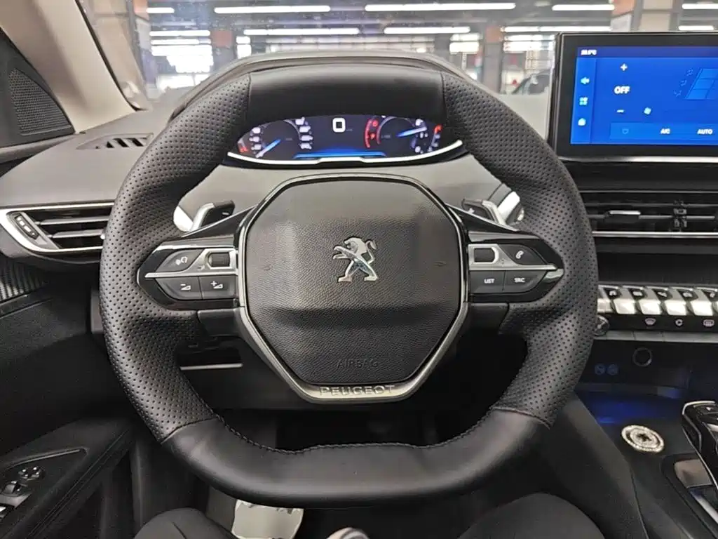 Peugeot 4008 2022 — фото 11