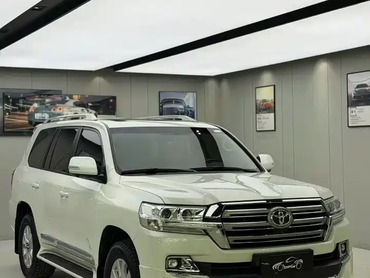 Toyota Land Cruiser 2019 — фото 4