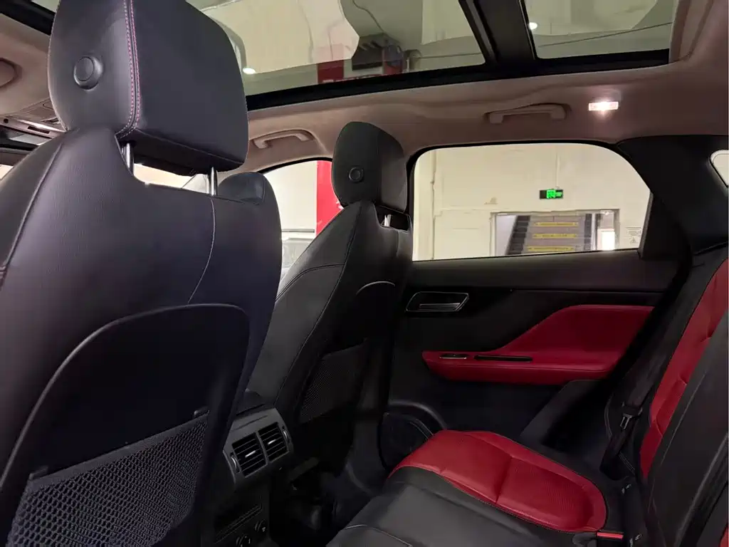 Jaguar F-PACE 2019