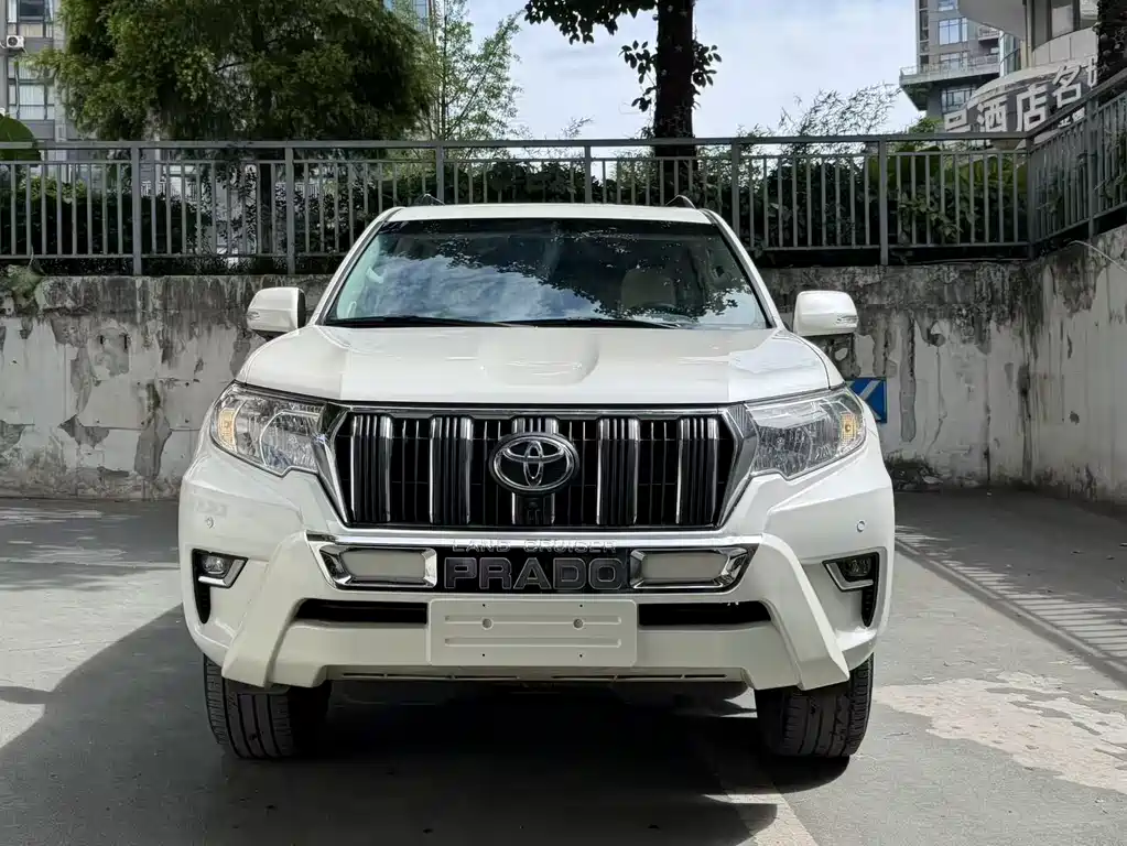 Toyota Prado 2019 — фото 2