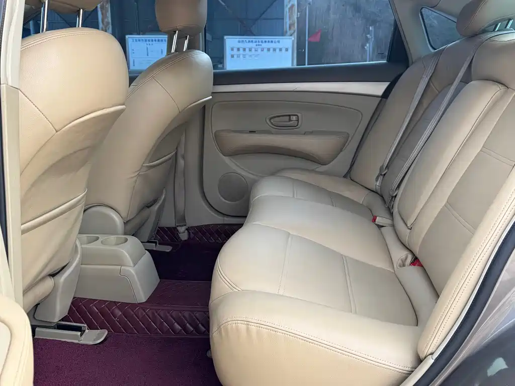 Nissan Sylphy 2012