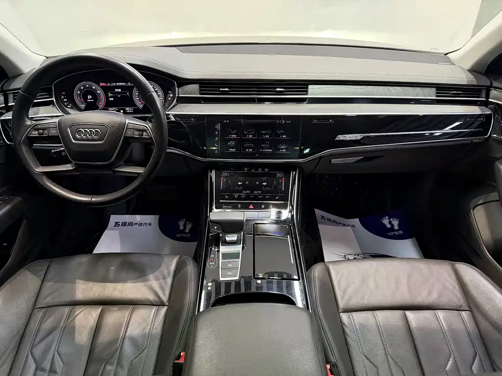 Audi A8 2019 — фото 16