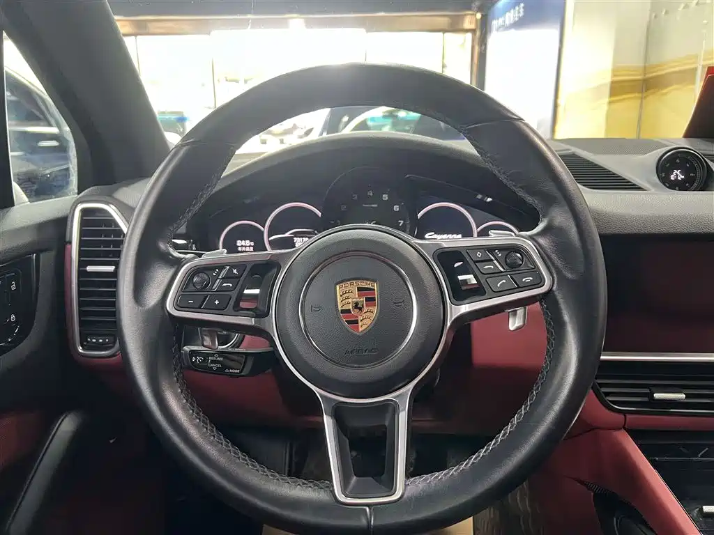 Porsche Cayenne 2020 — фото 12