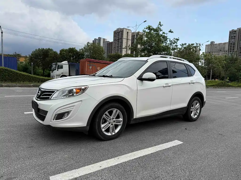 GAC Motor Trumpchi GS5 2014 — фото 1