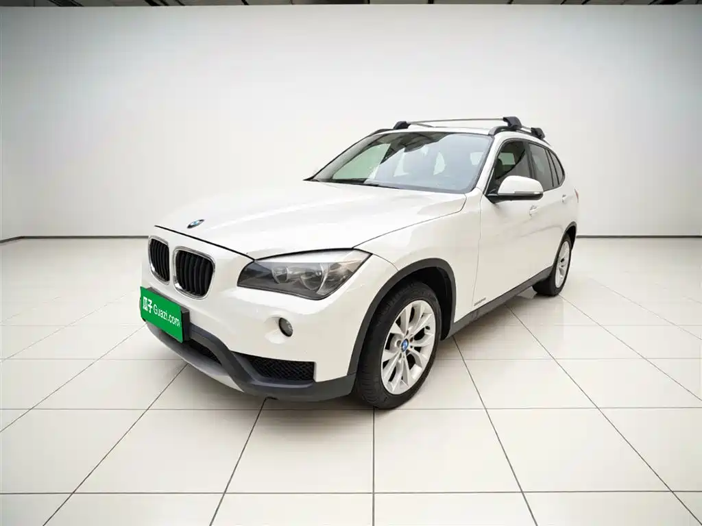 BMW X1 2014 — фото 1