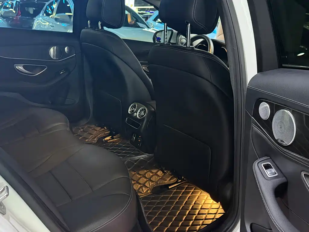 Mercedes-Benz C-Class 2020 — фото 10