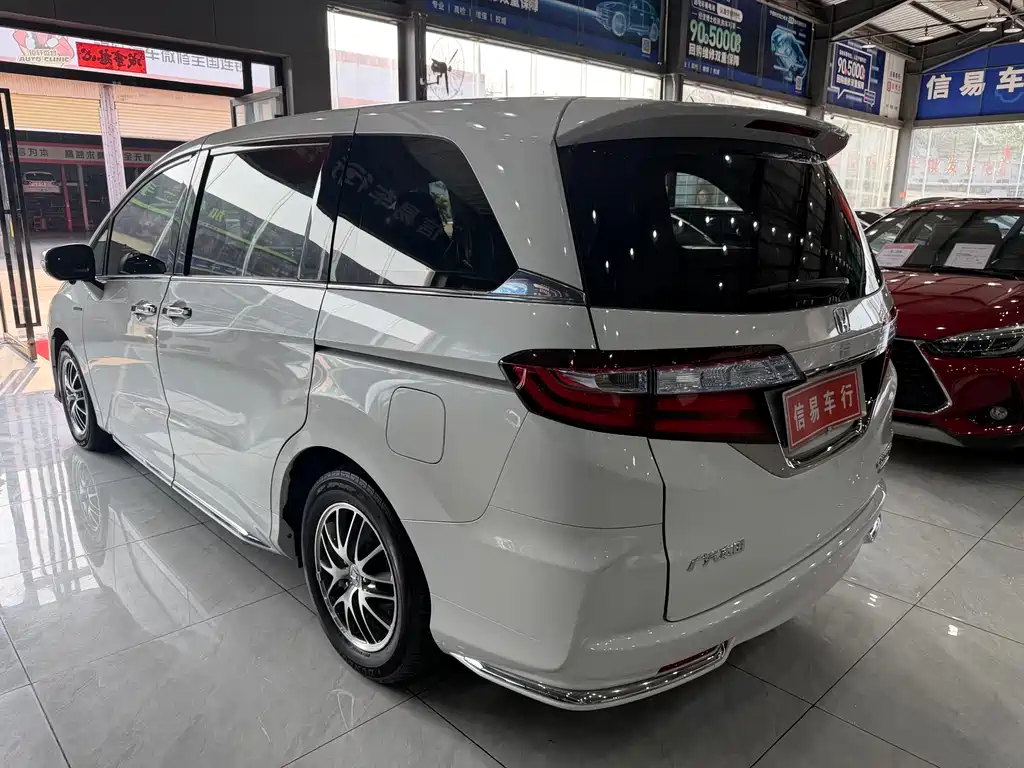 Honda Odyssey 2021 — фото 11