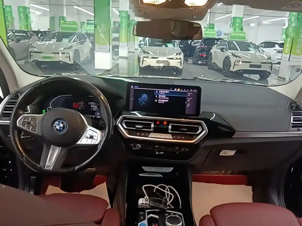 BMW iX3 2023 — фото 10
