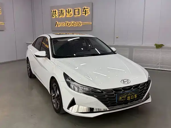 Hyundai Elantra 2022