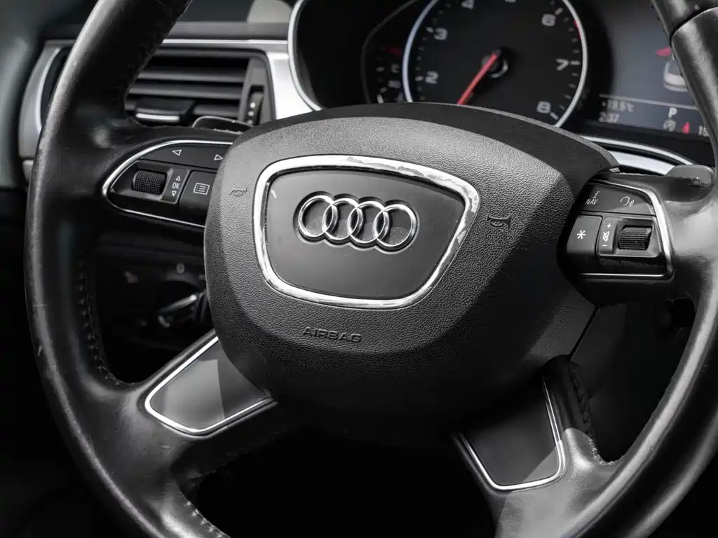 Audi A6L 2014 — фото 23